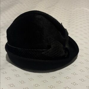 Styled by Coralie Vintage Black Hat